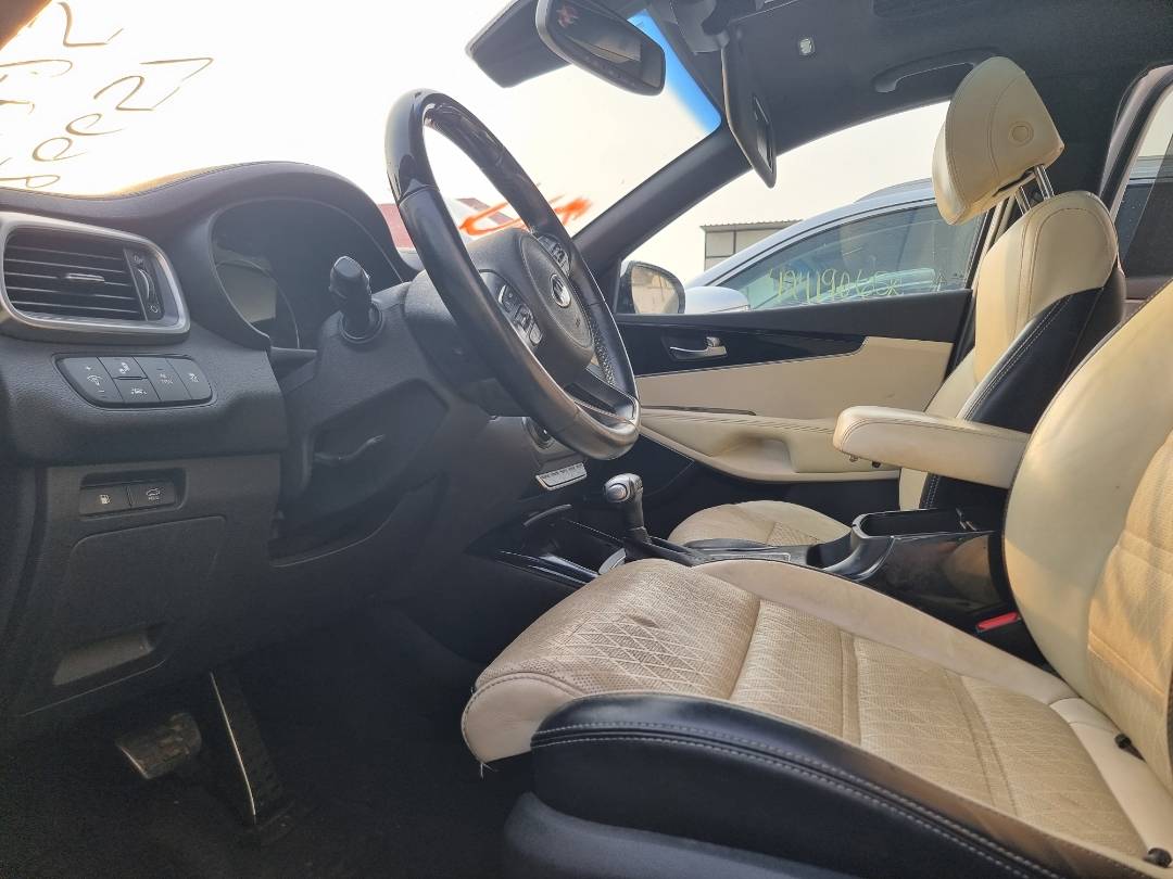 2017 KIA SORENTO — 94615 Miles — Lot G226657 — Ind. 12 - Marhaba Auctions Used Cars - Image 9