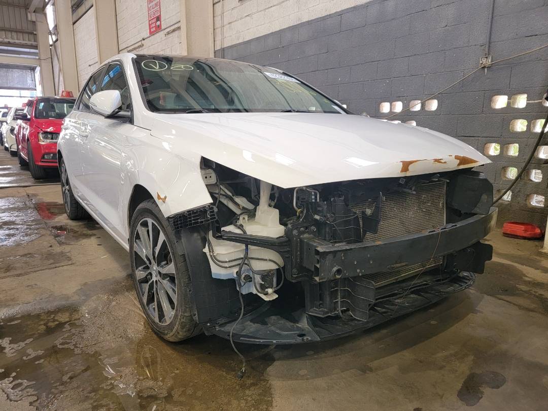 2018 HYUNDAI ELANTRA GT — 89439 Miles — Lot U023096 — Main - Marhaba Auctions Used Cars - Image 7