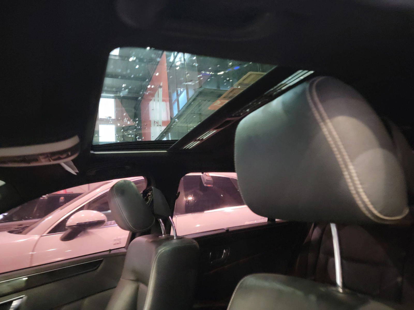 MERCEDES BENZ E 550 2010 - Marhaba Auction Used Cars - Image 10