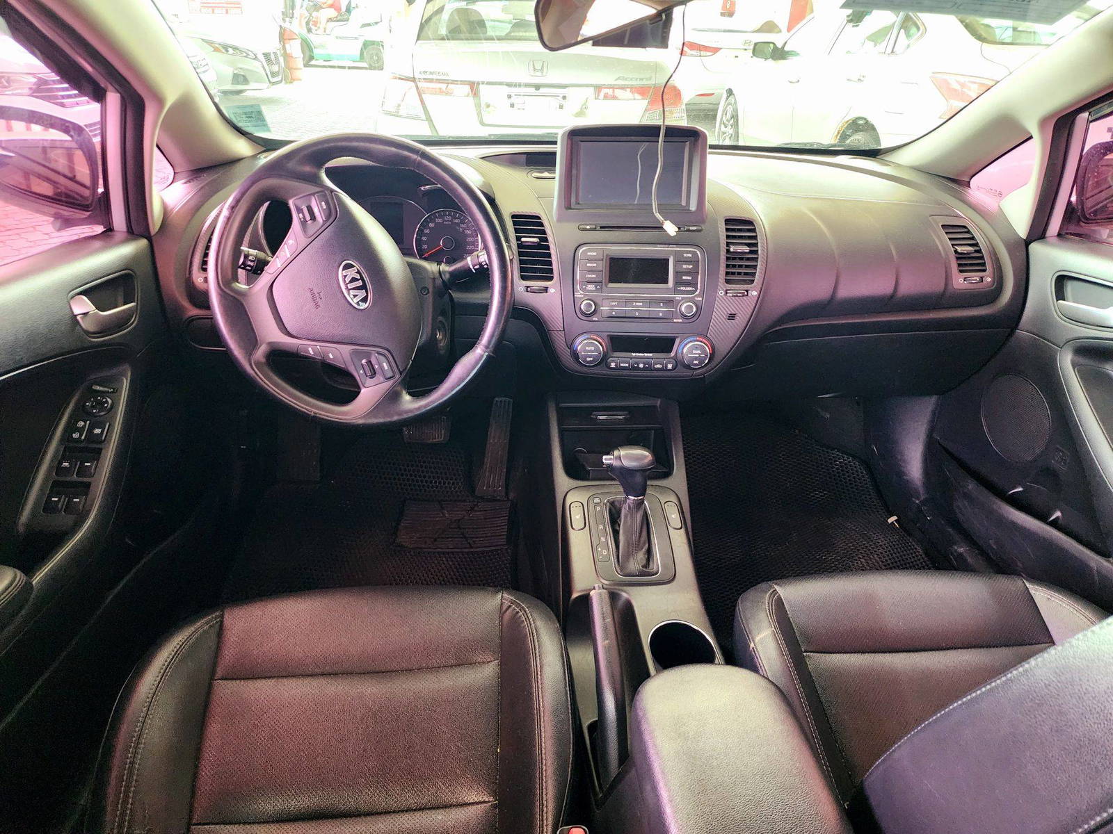 2013 KIA K3 — 146071 KM — Lot 800159 — Main - Marhaba Auctions Used Cars - Image 7