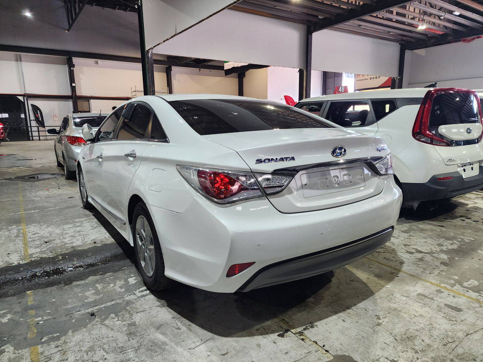 2013 HYUNDAI SONATA — 140108 KM — Lot 060812 — Main - Marhaba Auctions Used Cars - Image 5