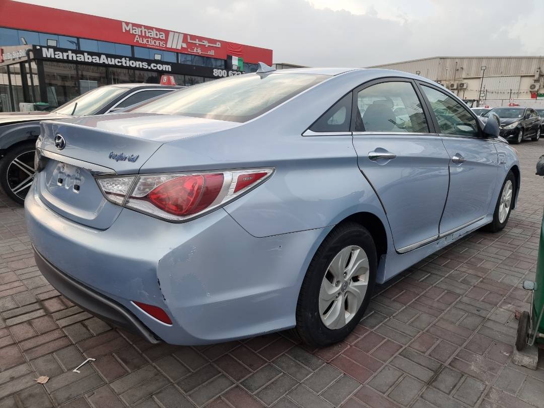 2014 HYUNDAI SONATA — 70024 Miles — Lot 44482564 — Souq - Marhaba Auctions Used Cars - Image 4