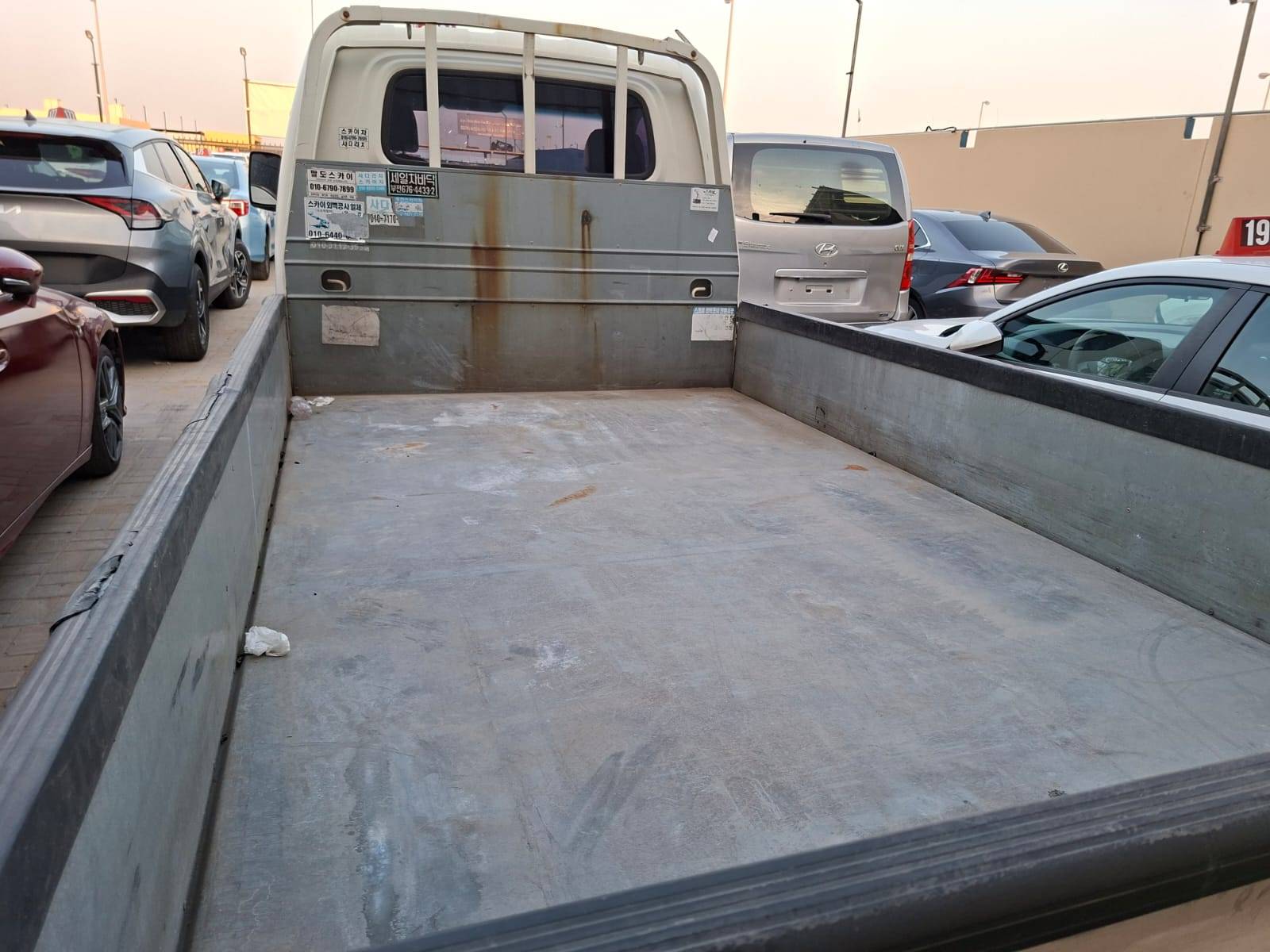 HYUNDAI PORTER 2 2012 - Marhaba Auction Used Cars - Image 9