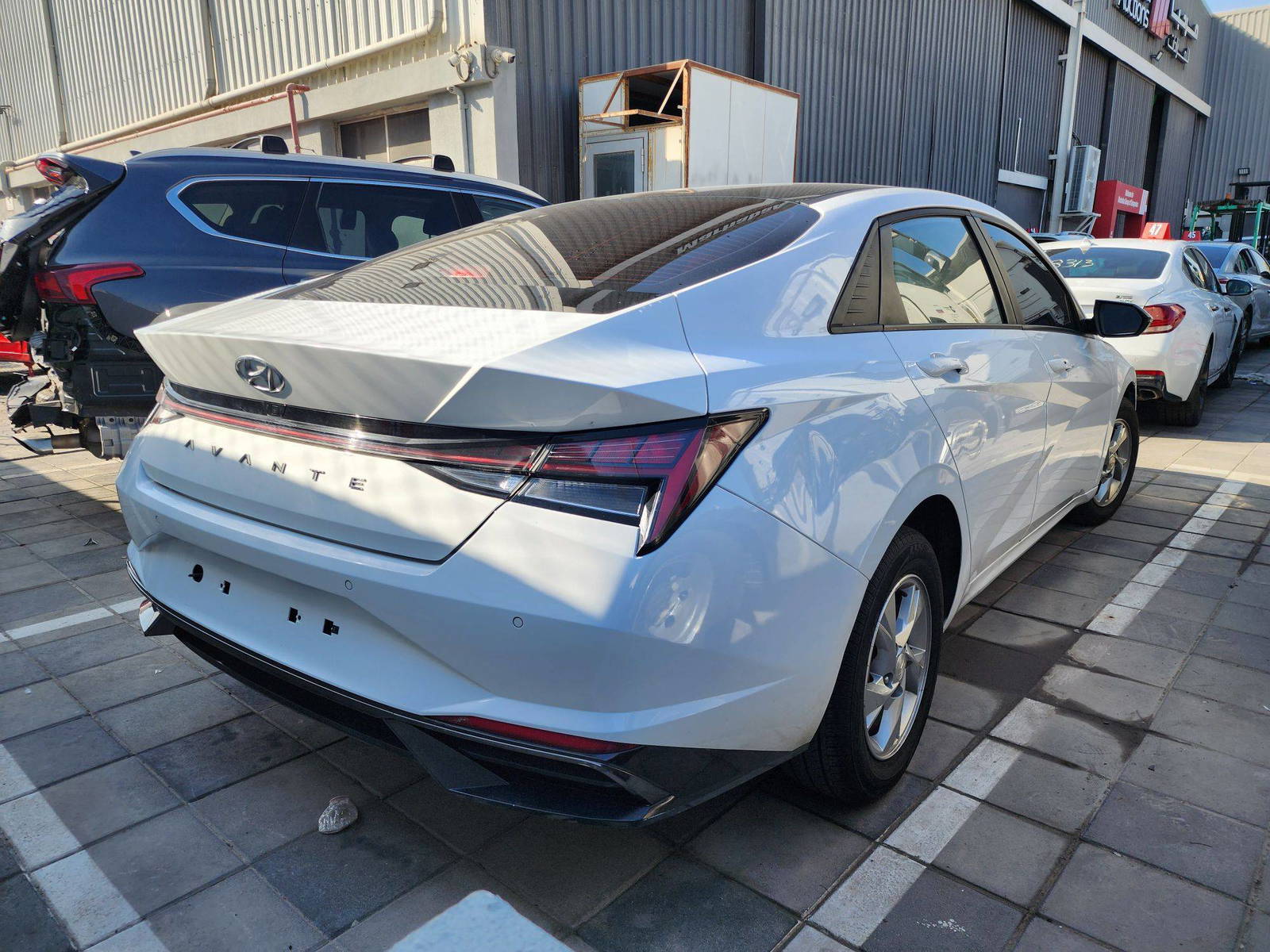 2021 HYUNDAI AVANTE — 144141 KM — Lot 019834 — Souq - Marhaba Auctions Used Cars - Image 4