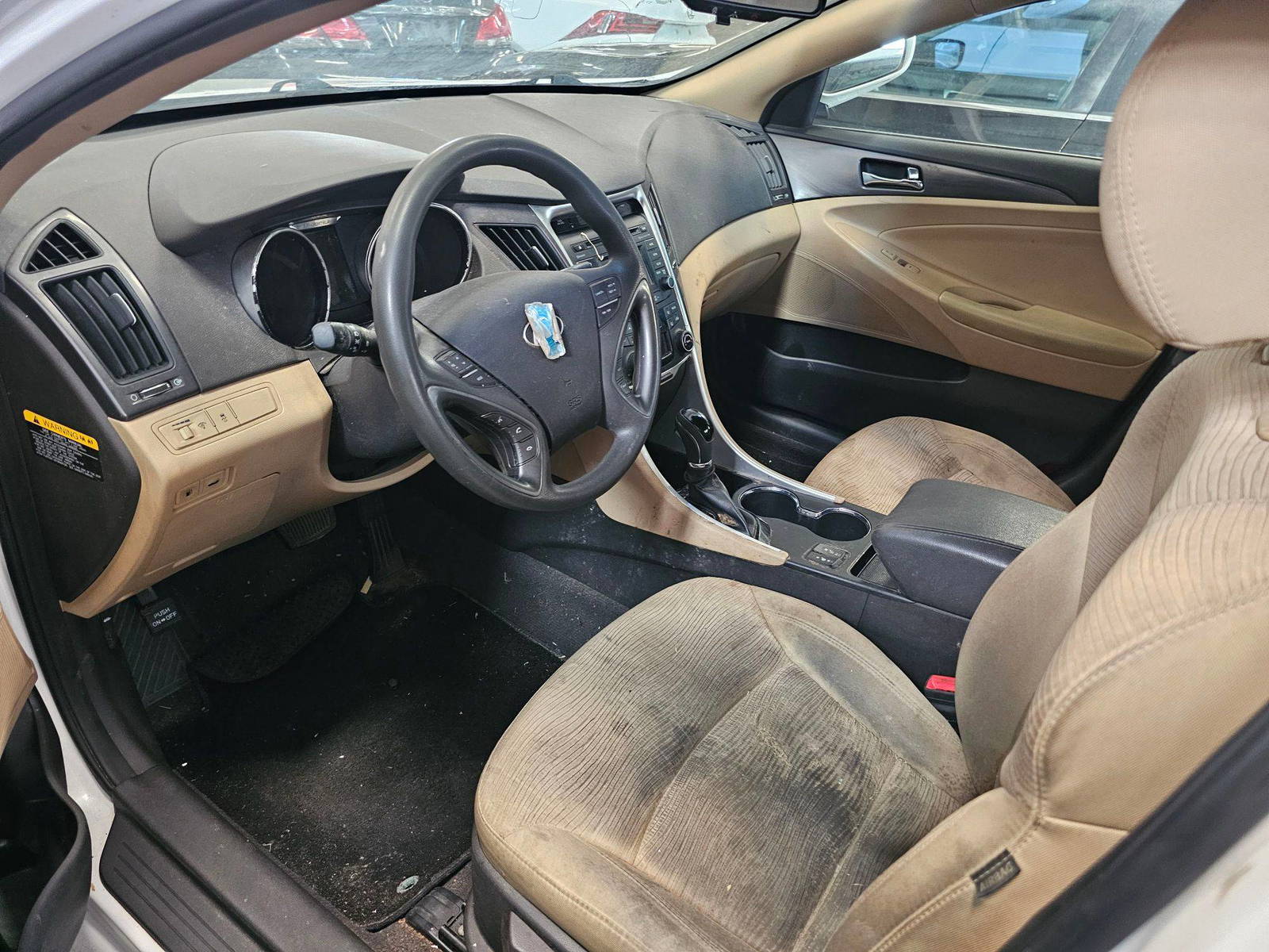 HYUNDAI SONATA 2015 - Marhaba Auction Used Cars - Image 8