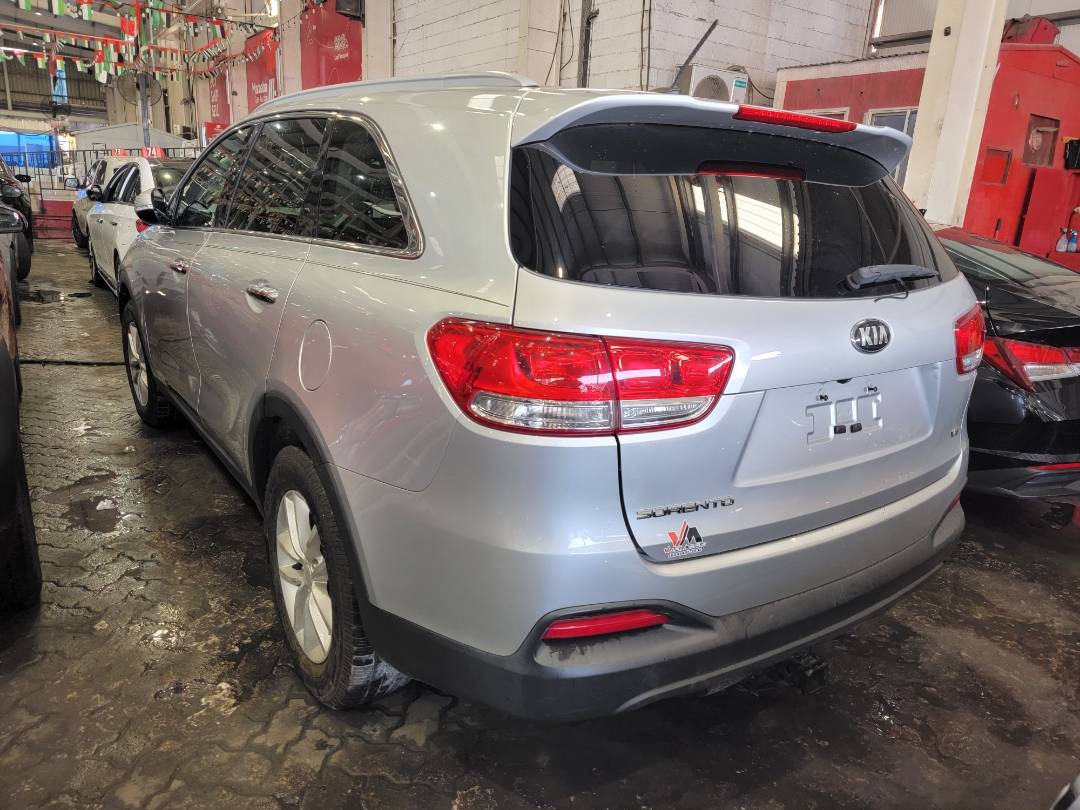 2017 KIA SORENTO — 141436 Miles — Lot 237656 — Main - Marhaba Auctions Used Cars - Image 3