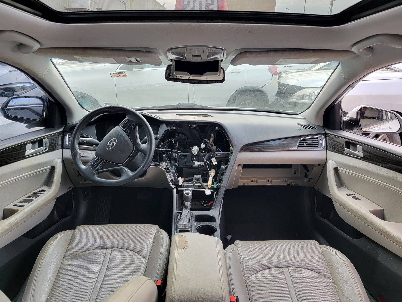 HYUNDAI SONATA 2017 - Marhaba Auction Used Cars - Image 9