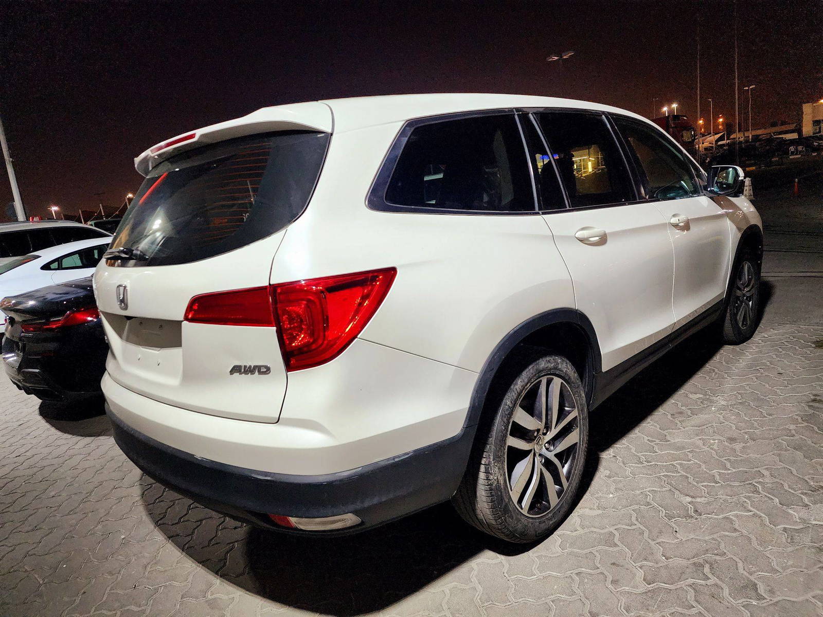 2018 HONDA PILOT — 170467 Miles — Lot 57JB068920 — Souq - Marhaba Auctions Used Cars - Image 3