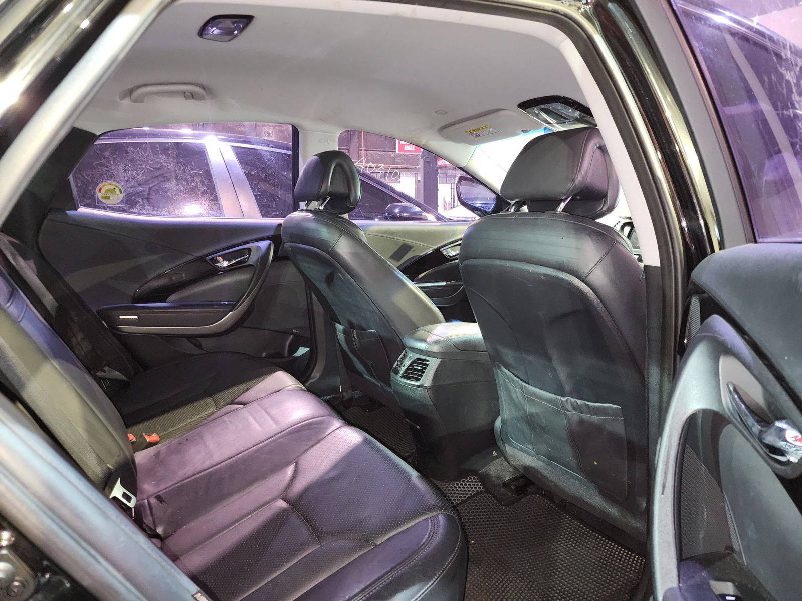 2012 HYUNDAI GRANDEUR — 111588 KM — Lot 183511 — Al Quoz - Marhaba Auctions Used Cars - Image 8