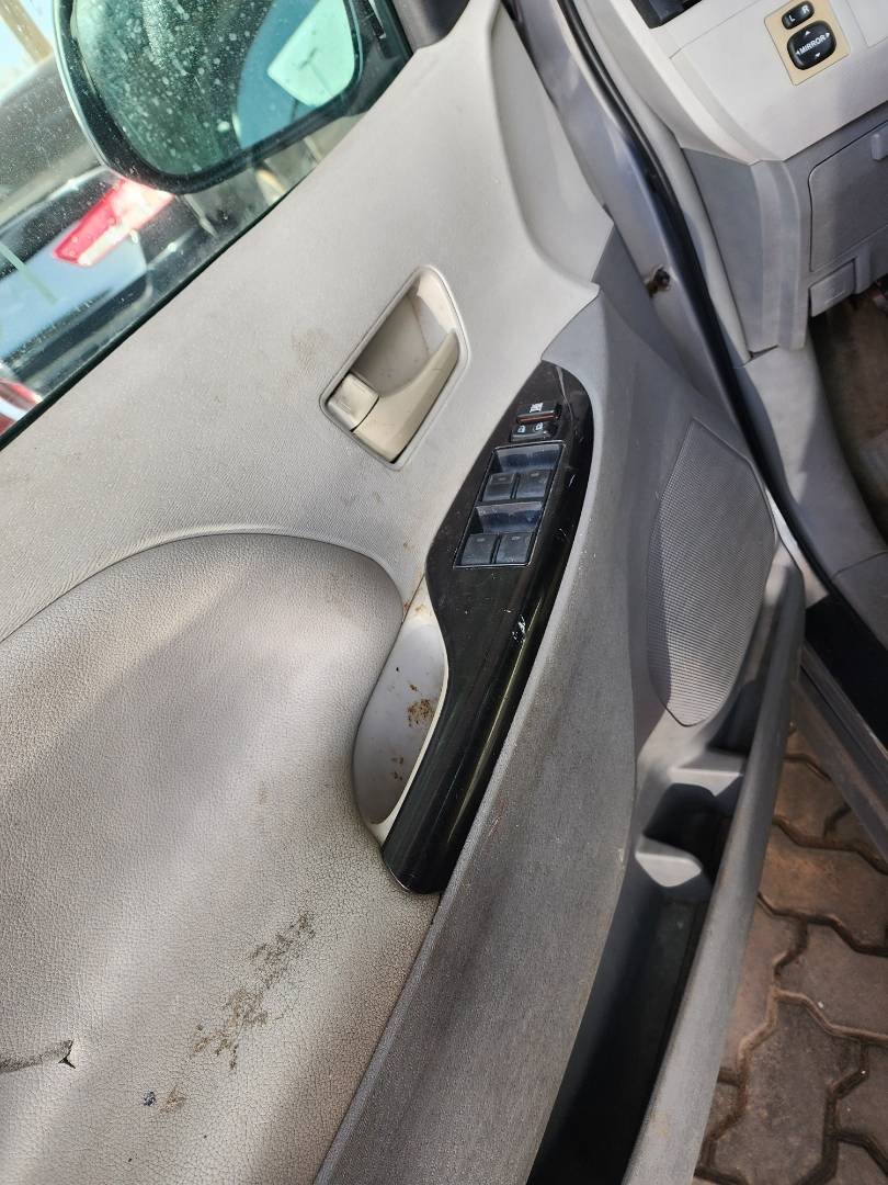2012 TOYOTA SIENNA — 199598 Miles — Lot 41599774 - Marhaba Auctions Used Cars - Image 3