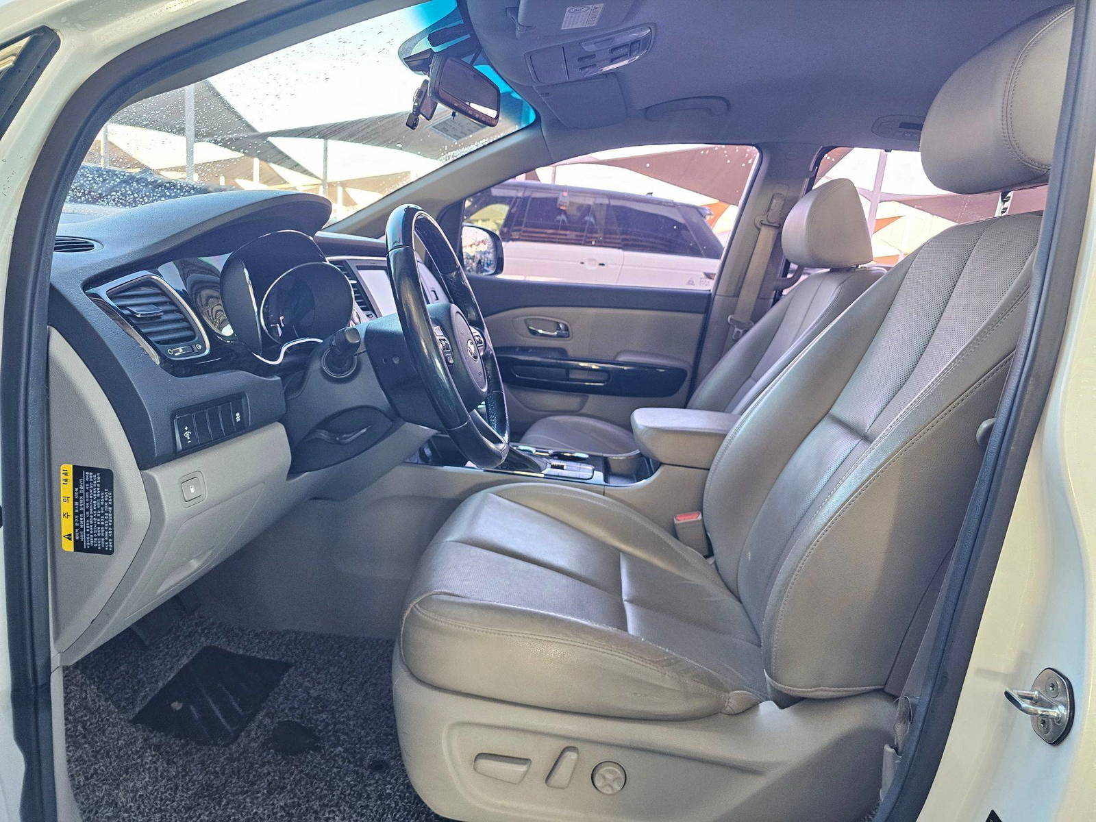 KIA CARNIVAL EX 2019 - Marhaba Auction Used Cars - Image 8