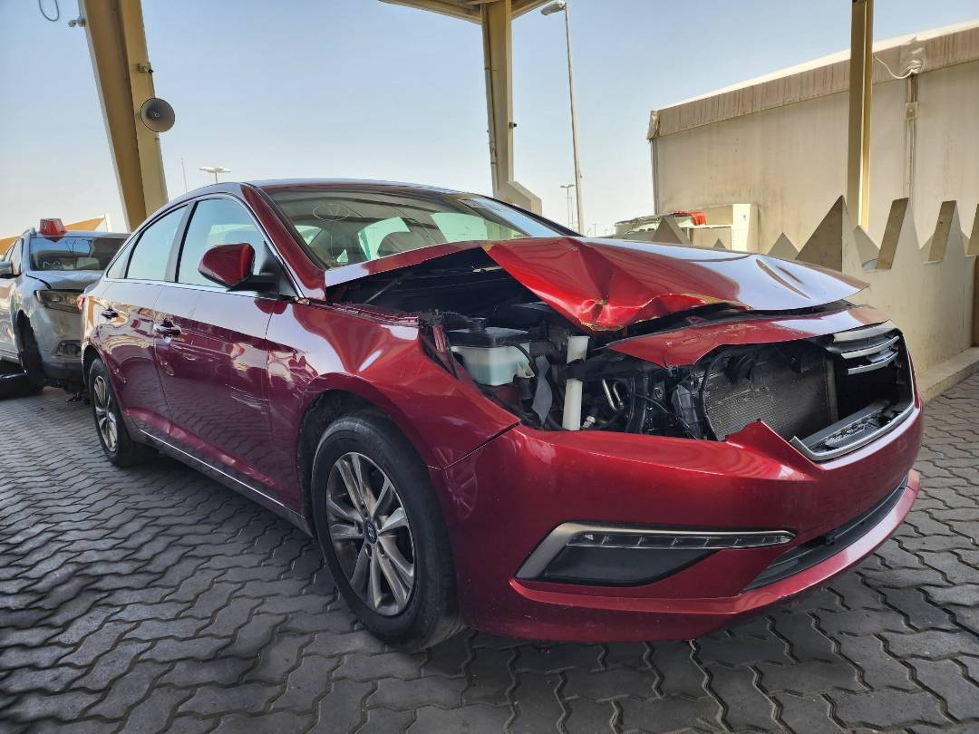 2015 HYUNDAI SONATA — 161717 Miles — Lot H021956 — Souq - Marhaba Auctions Used Cars - Image 4
