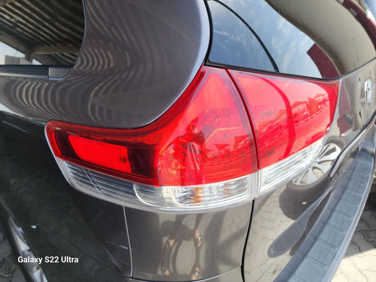 2011 TOYOTA SIENNA — 134141 Miles — Lot 82084903 - Marhaba Auctions Used Cars - Image 3
