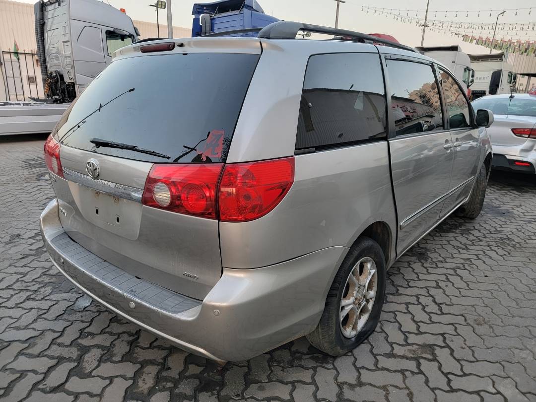 2006 TOYOTA SIENNA — 197637 Miles — Lot 41395002 — Ind. 12 - Marhaba Auctions Used Cars - Image 3