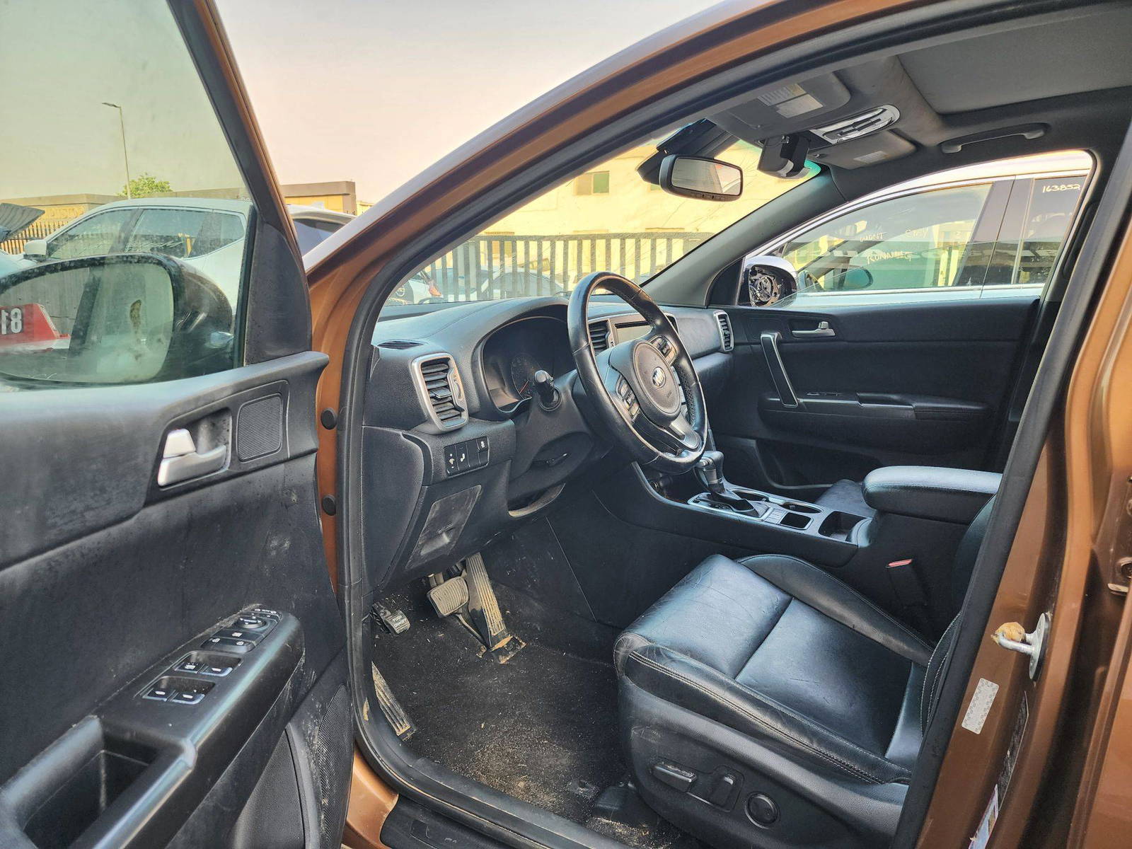 2017 KIA SPORTAGE — 139790 Miles — Lot 7042381 — Al Quoz - Marhaba Auctions Used Cars - Image 10
