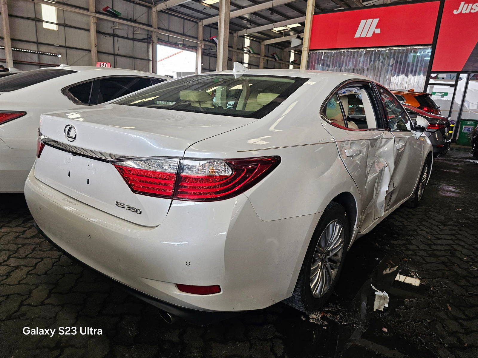 2015 LEXUS ES 350 — 125609 Miles — Lot 94075015 — Main - Marhaba Auctions Used Cars - Image 3