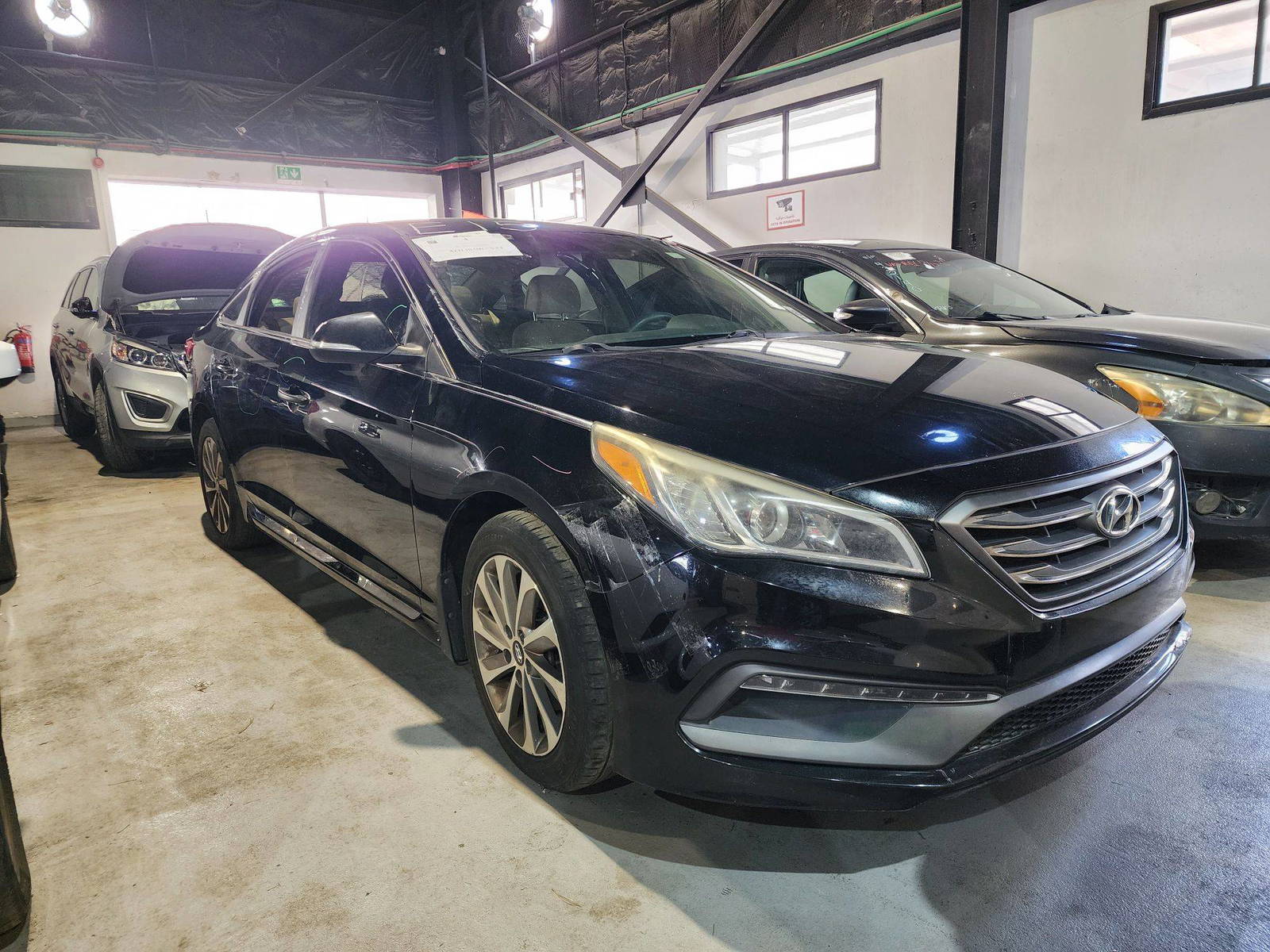 2015 HYUNDAI SONATA — 175747 Miles — Lot 41073394 — Al Quoz - Marhaba Auctions Used Cars - Image 11