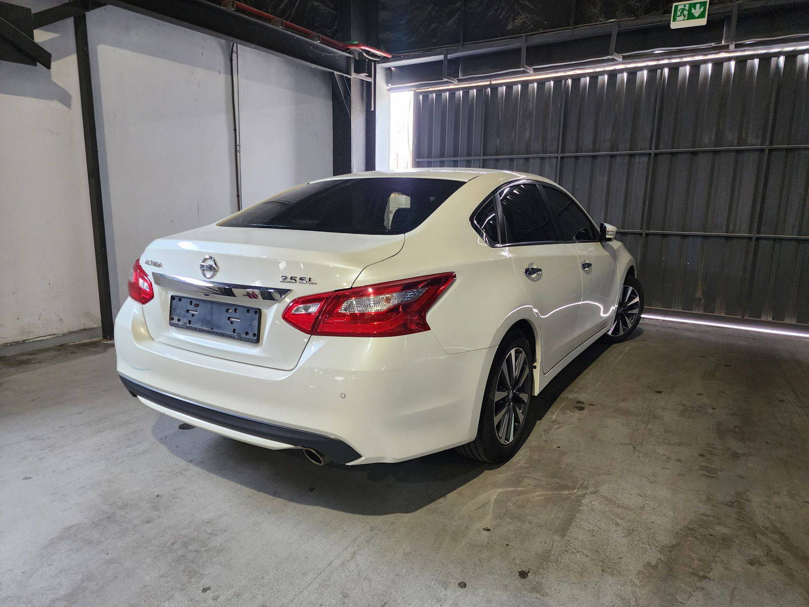2017 NISSAN ALTIMA — 145990 KM — Lot 258979 — Al Quoz - Marhaba Auctions Used Cars - Image 7