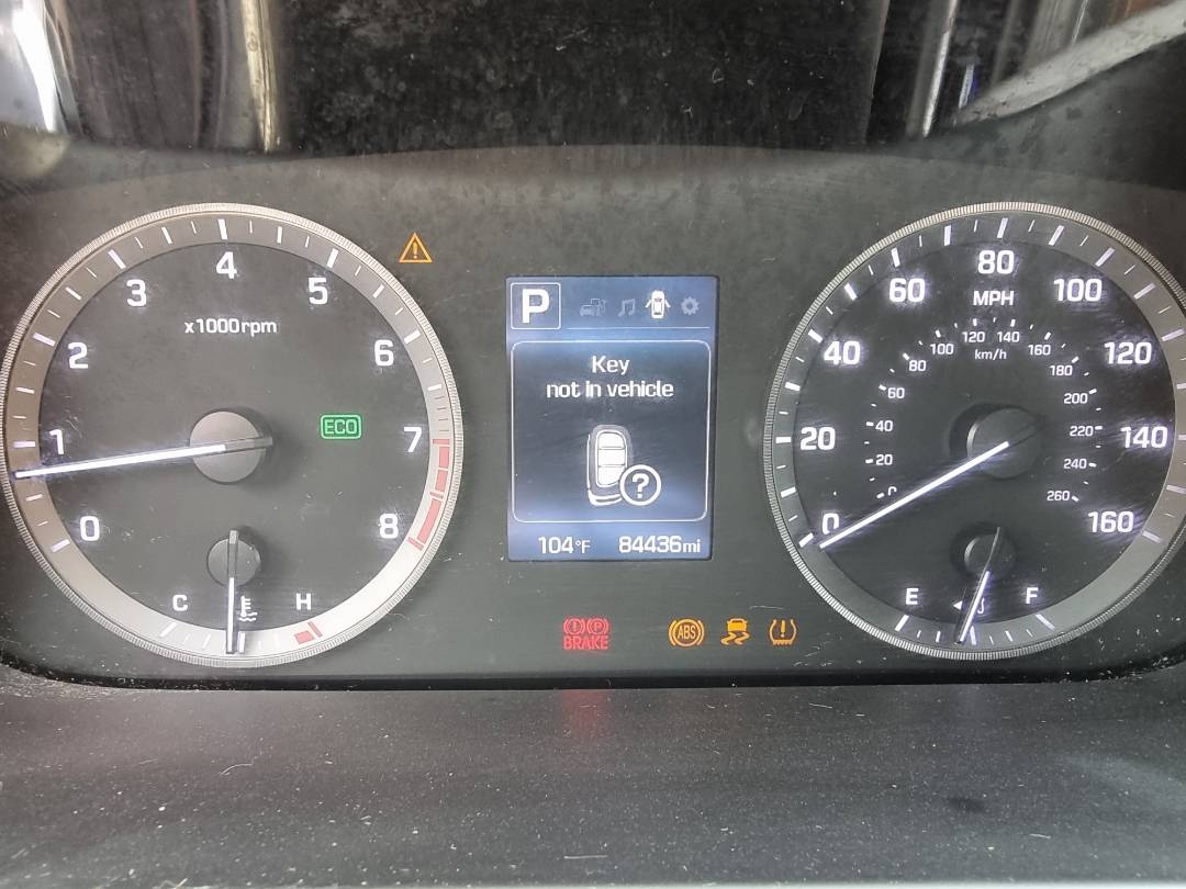 2015 HYUNDAI SONATA SPORT — 84436 Miles — Lot 132633 — Ind. 12 - Marhaba Auctions Used Cars - Image 9