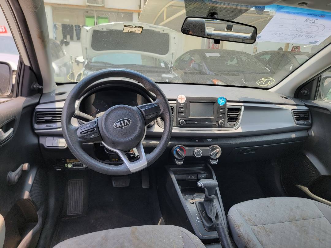 2018 KIA RIO — 54608 Miles — Lot 5JE062945 — Souq - Marhaba Auctions Used Cars - Image 9