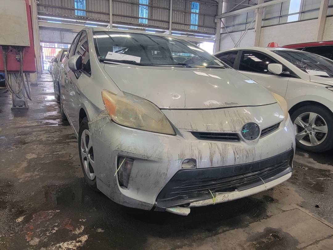 2014 TOYOTA PRIUS — 220444 Miles — Lot 85492094 — Main - Marhaba Auctions Used Cars - Image 4