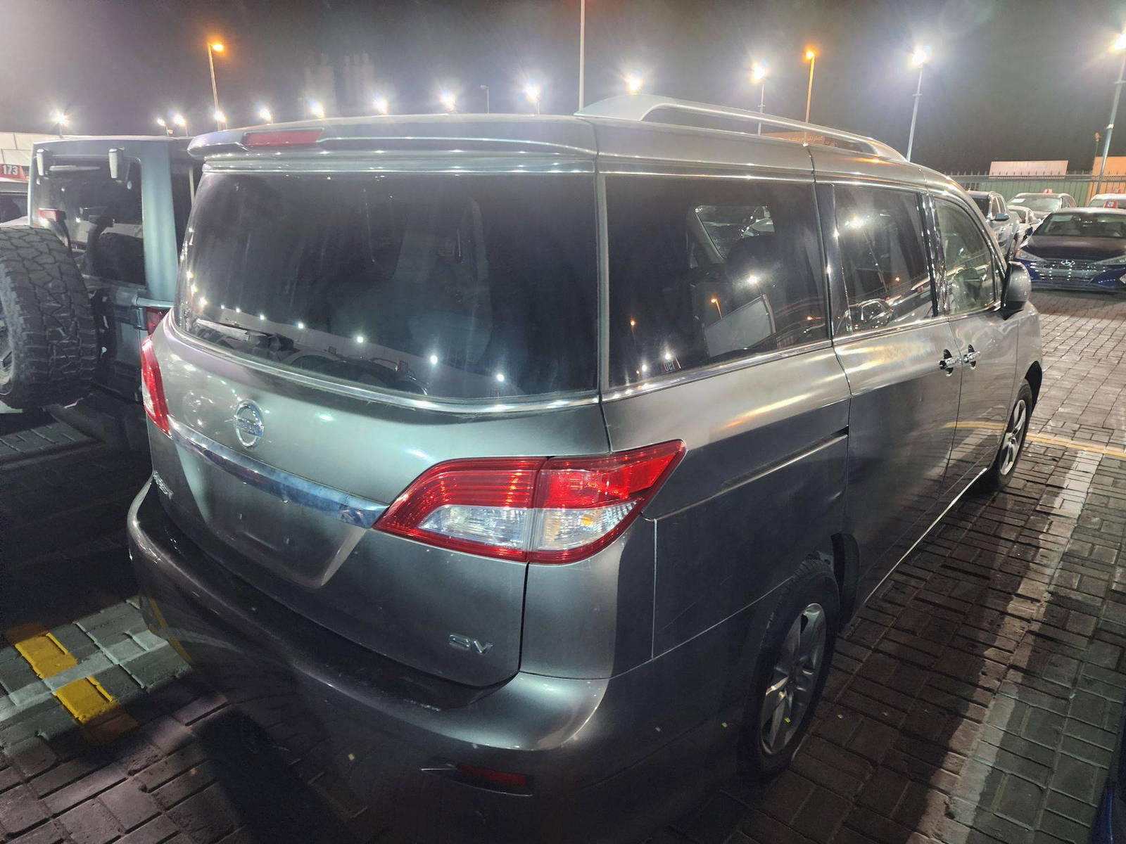 2016 NISSAN QUEST — 147360 Miles — Lot 41113117 — Al Sajaa - Marhaba Auctions Used Cars - Image 5