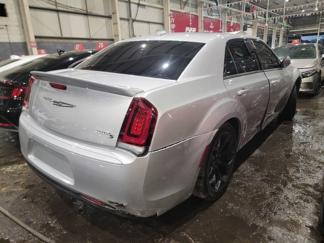 2020 CHRYSLER 300 — 67310 Miles — Lot H180667 - Marhaba Auctions Used Cars - Image 10