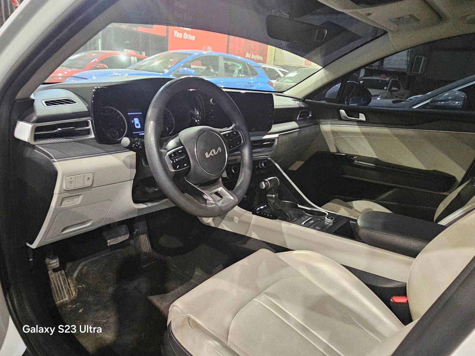 2022 KIA K5 — 111810 KM — Lot 170058 — Main - Marhaba Auctions Used Cars - Image 8