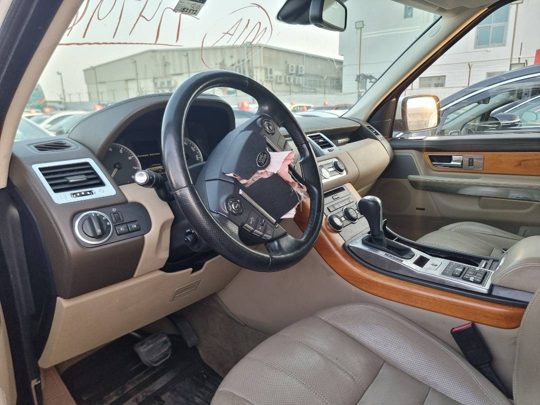 LAND ROVER RANGE ROVER SPORT HSE 2013 - Marhaba Auction Used Cars - Image 7