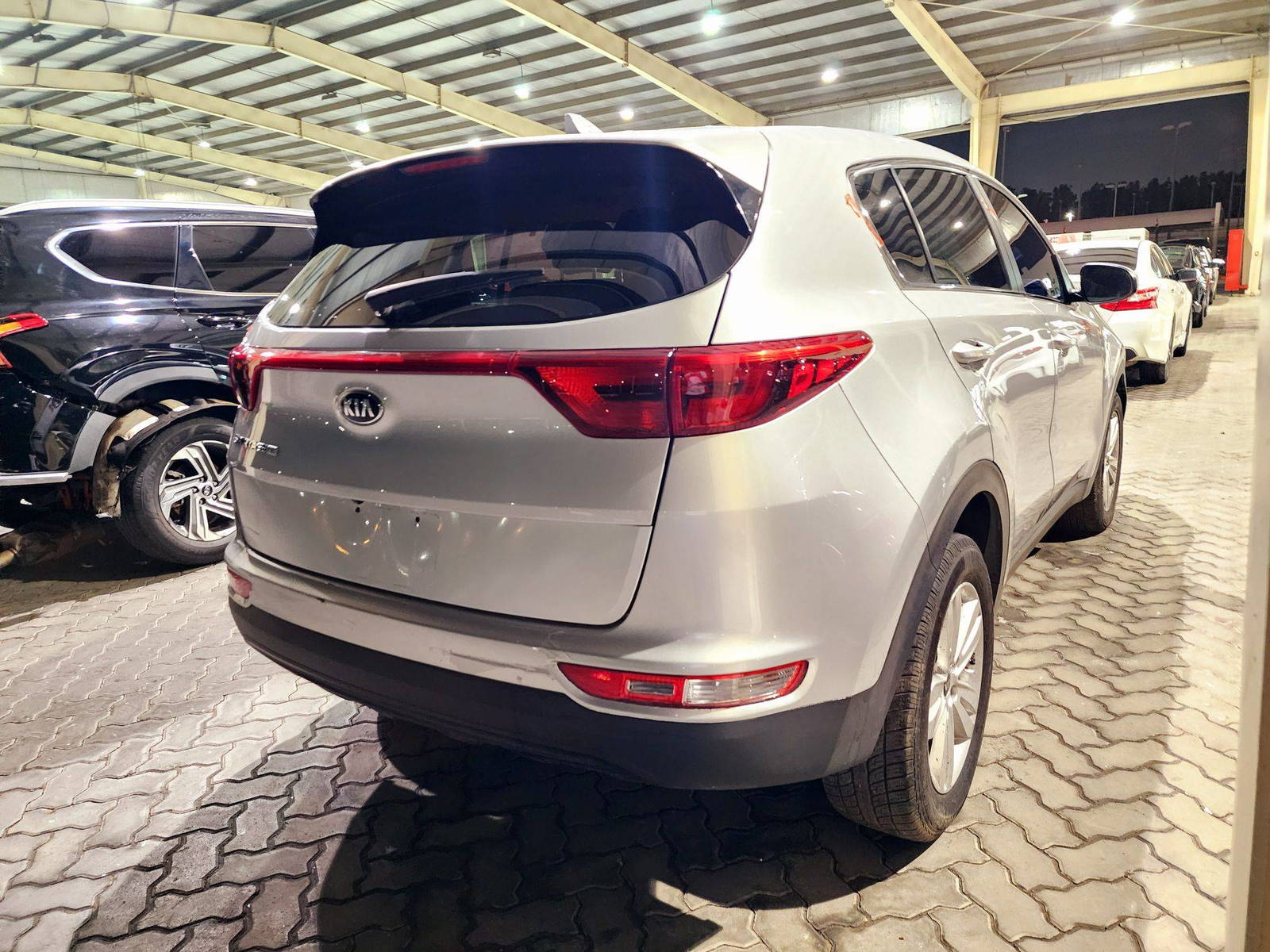 2019 KIA SPORTAGE — 88640 Miles — Lot 73985644 — Souq - Marhaba Auctions Used Cars - Image 4