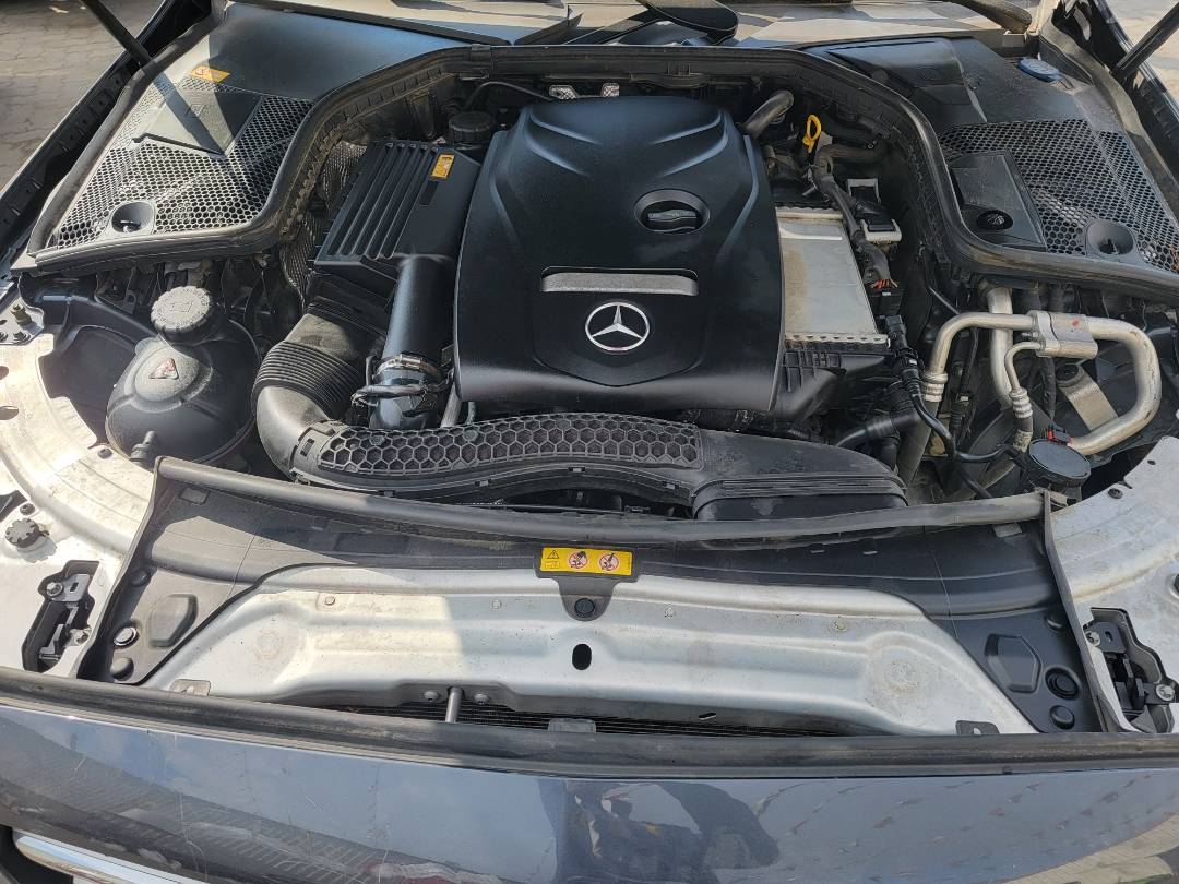 2016 MERCEDES BENZ C300 — 99862 Miles — Lot GU113378 — Main - Marhaba Auctions Used Cars - Image 12
