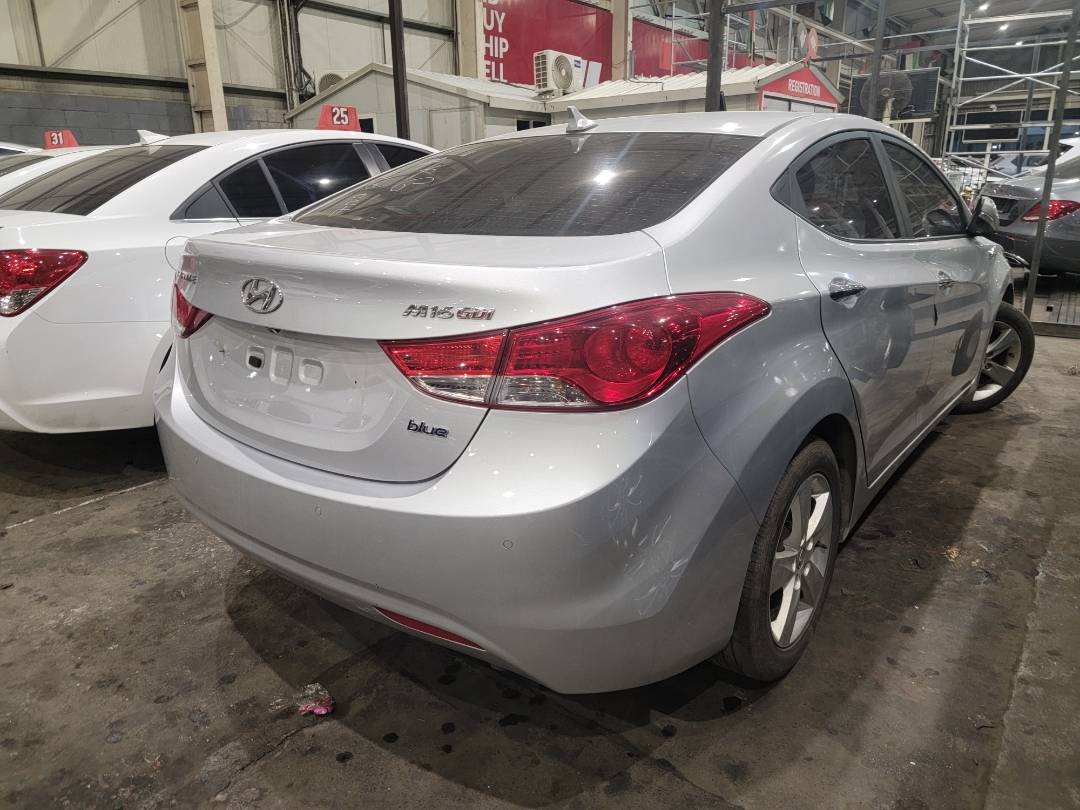 2012 HYUNDAI AVANTE — 252928 KM — Lot BCU298164 — Main - Marhaba Auctions Used Cars - Image 5
