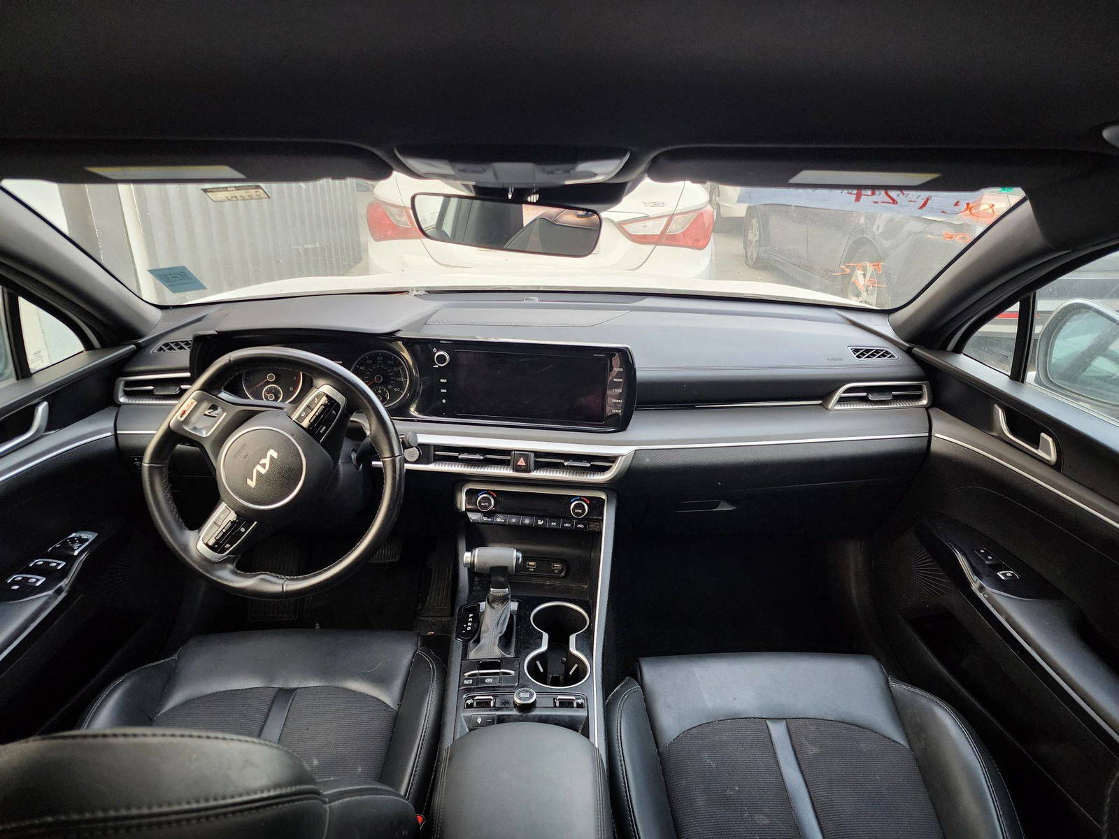 2022 KIA K5 — 69555 Miles — Lot 113032 — Al Quoz - Marhaba Auctions Used Cars - Image 7