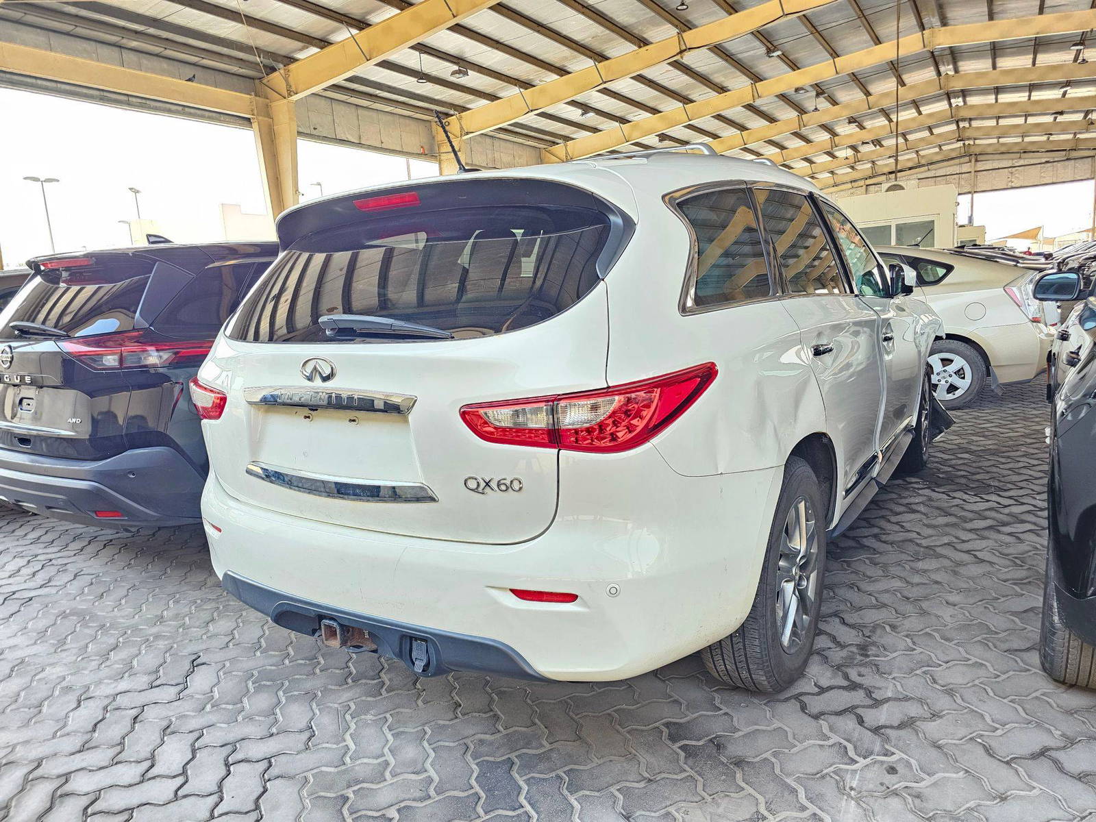 2014 INFINITI QX60 — 207960 Miles — Lot 42592061 — Main - Marhaba Auctions Used Cars - Image 3