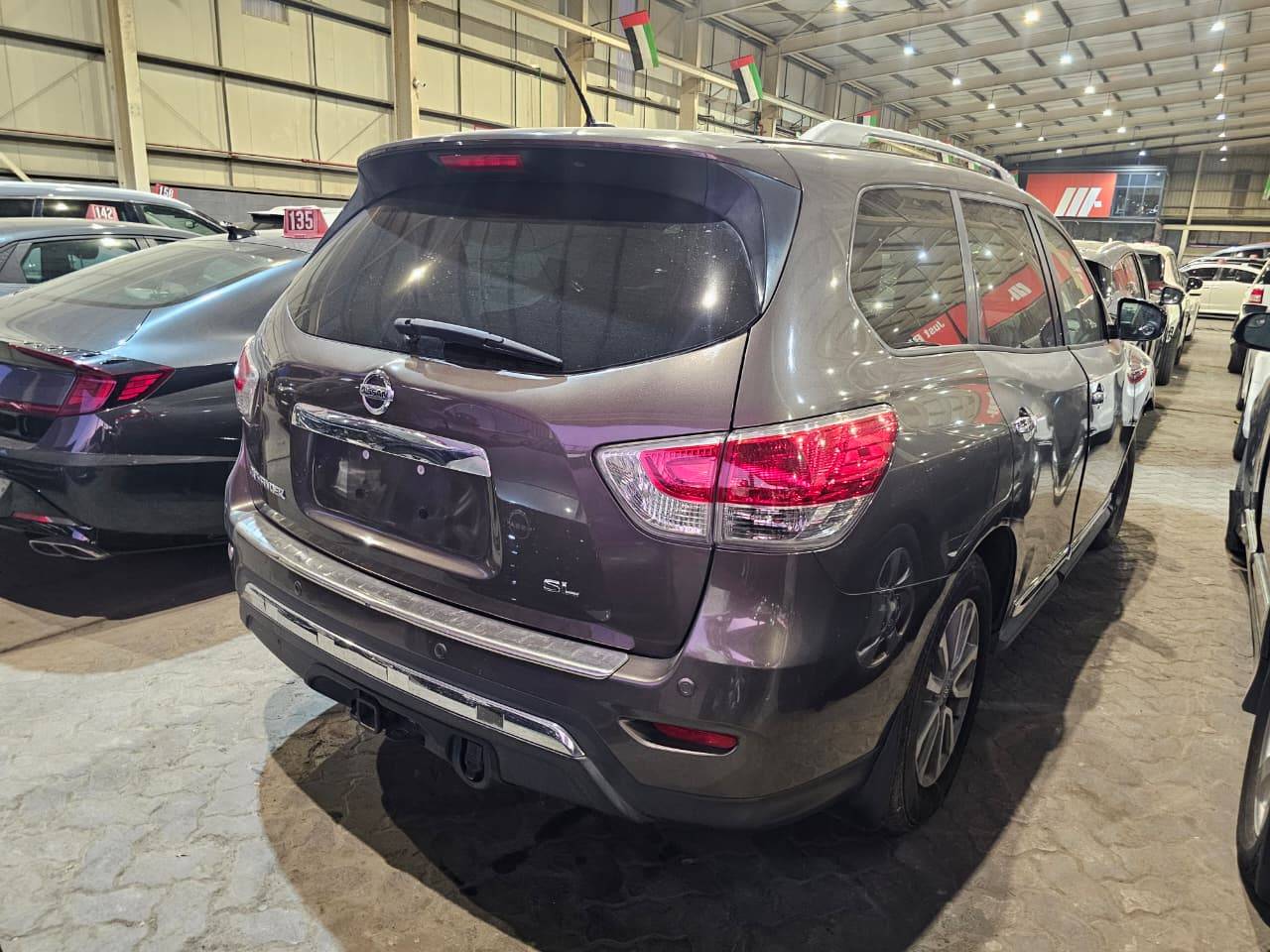 2015 NISSAN PATHFINDER — 155990 Miles — Lot 8FC605351 — Main - Marhaba Auctions Used Cars - Image 4