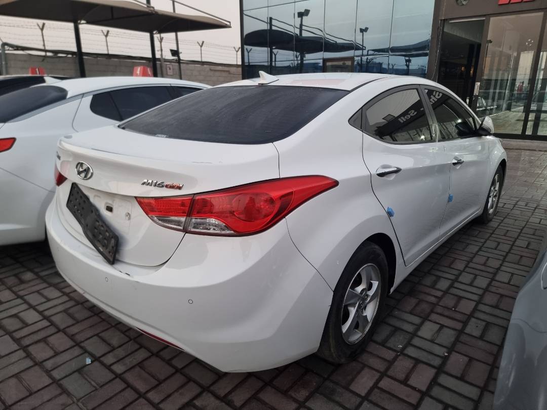 2011 HYUNDAI AVANTE — 253587 KM — Lot 124578 — Main - Marhaba Auctions Used Cars - Image 4