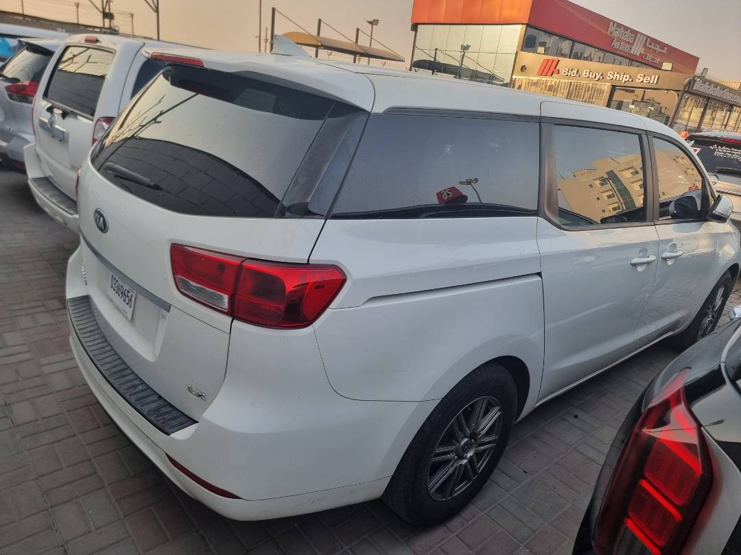 2017 KIA SEDONA — 160728 Miles — Lot 6225513 — Ind. 12 - Marhaba Auctions Used Cars - Image 5