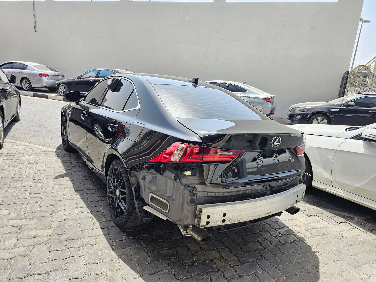 2014 LEXUS IS 250 — 127567 Miles — Lot XE5009449 — Souq - Marhaba Auctions Used Cars - Image 4
