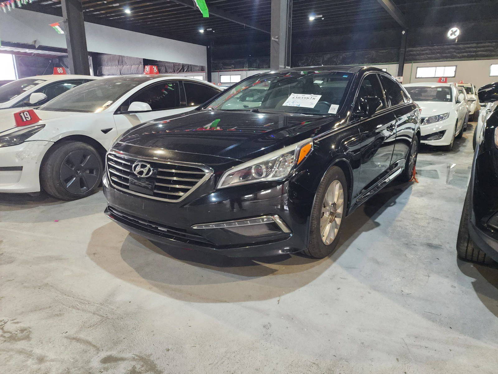 2015 HYUNDAI SONATA — 162954 Miles — Lot 136596 — Al Quoz - Marhaba Auctions Used Cars - Image 4