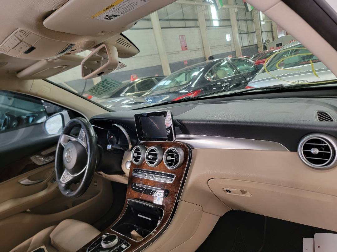 2017 MERCEDES BENZ GLC-300 — 138138 Miles — Lot F135643 - Marhaba Auctions Used Cars - Image 6