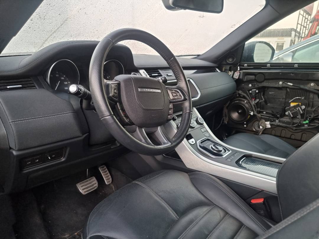 2018 LAND ROVER RANGE ROVER EVOQUE HSE — 16901 Miles — Lot 304855 — Ind. 12 - Marhaba Auctions Used Cars - Image 7