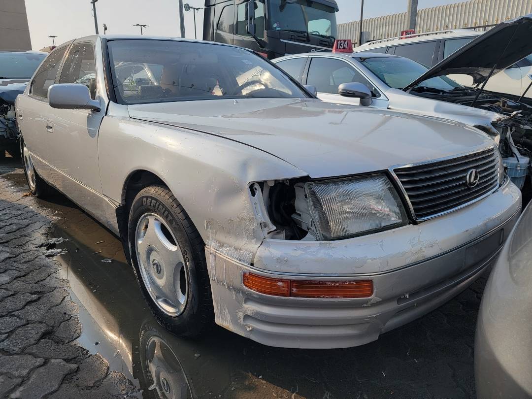 1997 LEXUS LS 400 — 139871 Miles — Lot V0094094 — Main - Marhaba Auctions Used Cars - Image 4