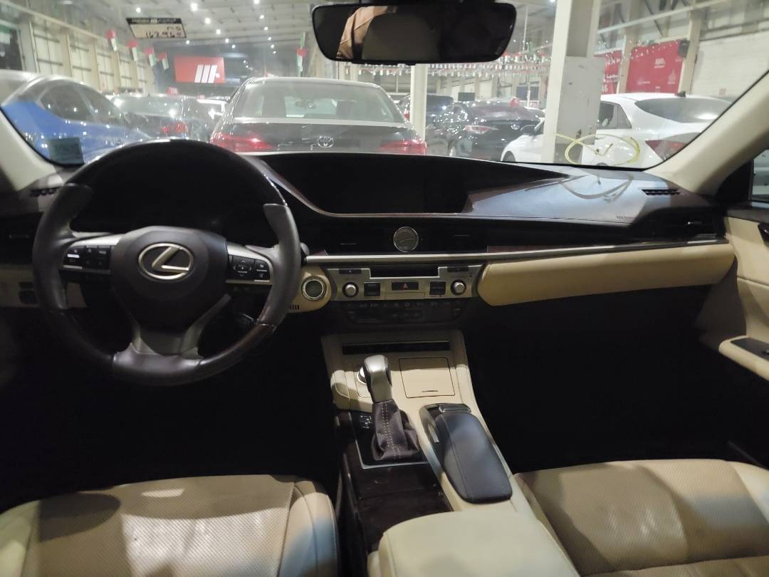 2016 LEXUS ES 350 — 162960 Miles — Lot GU020639 — Souq - Marhaba Auctions Used Cars - Image 7