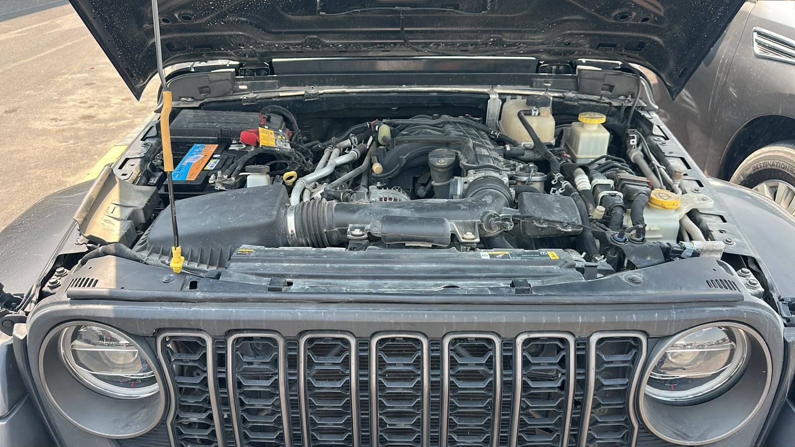 2023 JEEP GLADIATOR — 12328 KM — Lot G3PL581894 — Souq - Marhaba Auctions Used Cars - Image 11