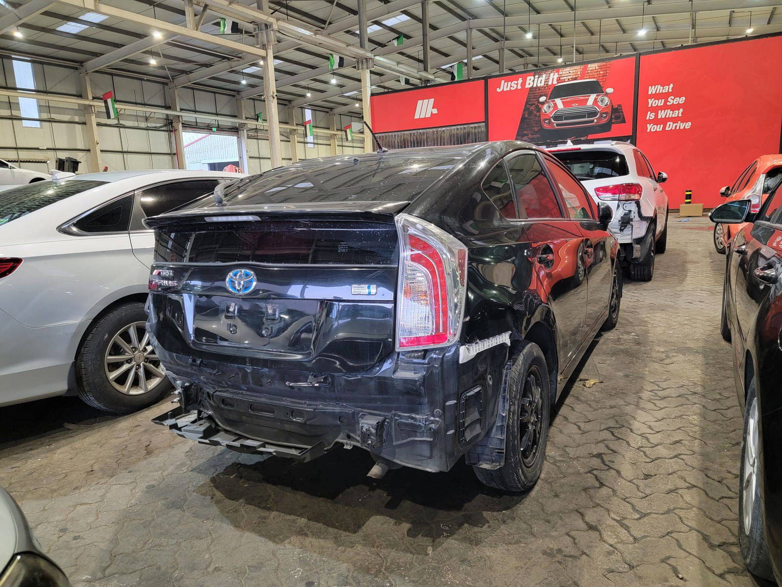 2015 TOYOTA PRIUS — 294042 Miles — Lot 479127 — Main - Marhaba Auctions Used Cars - Image 5