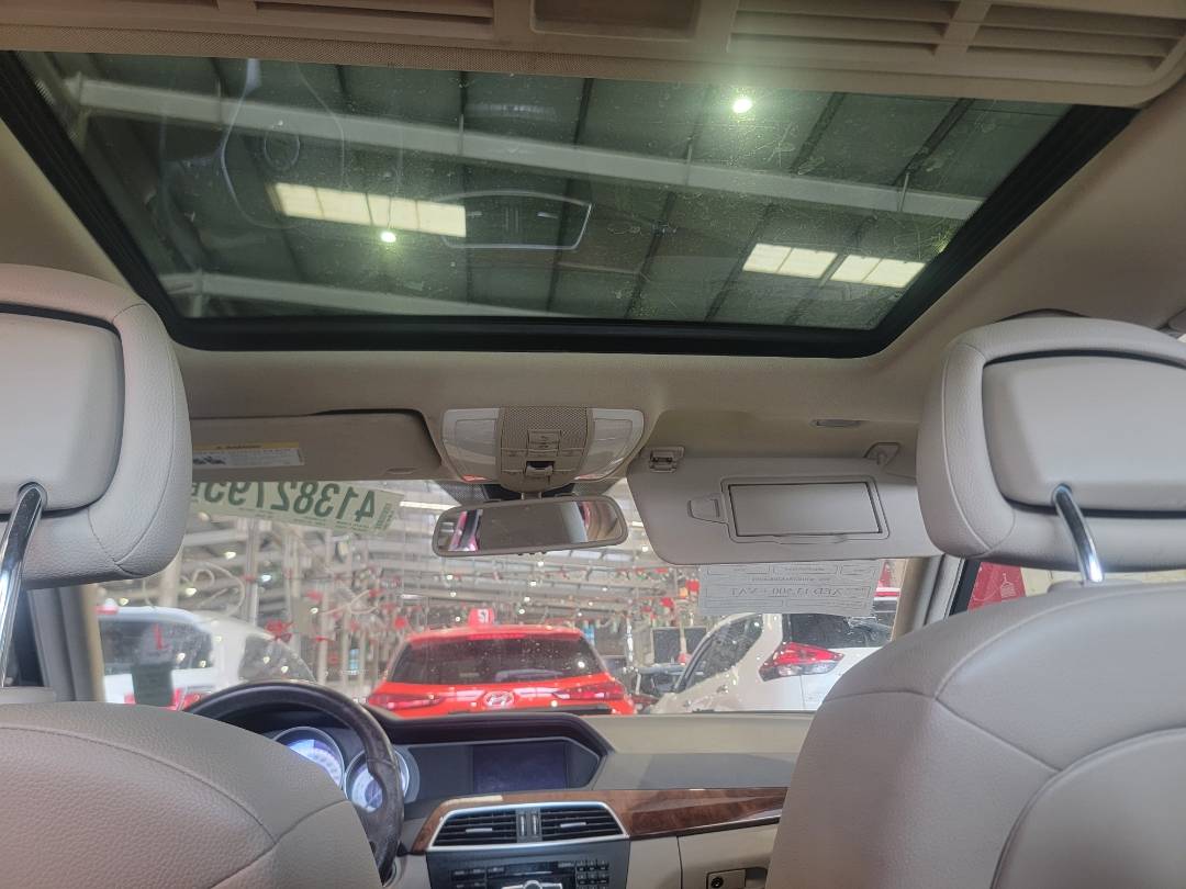 MERCEDES BENZ C300 2013 - Marhaba Auction Used Cars - Image 9