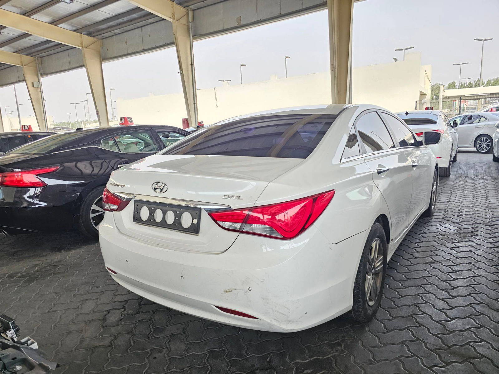 2013 HYUNDAI SONATA — 236688 KM — Lot 569041 — Souq - Marhaba Auctions Used Cars - Image 3