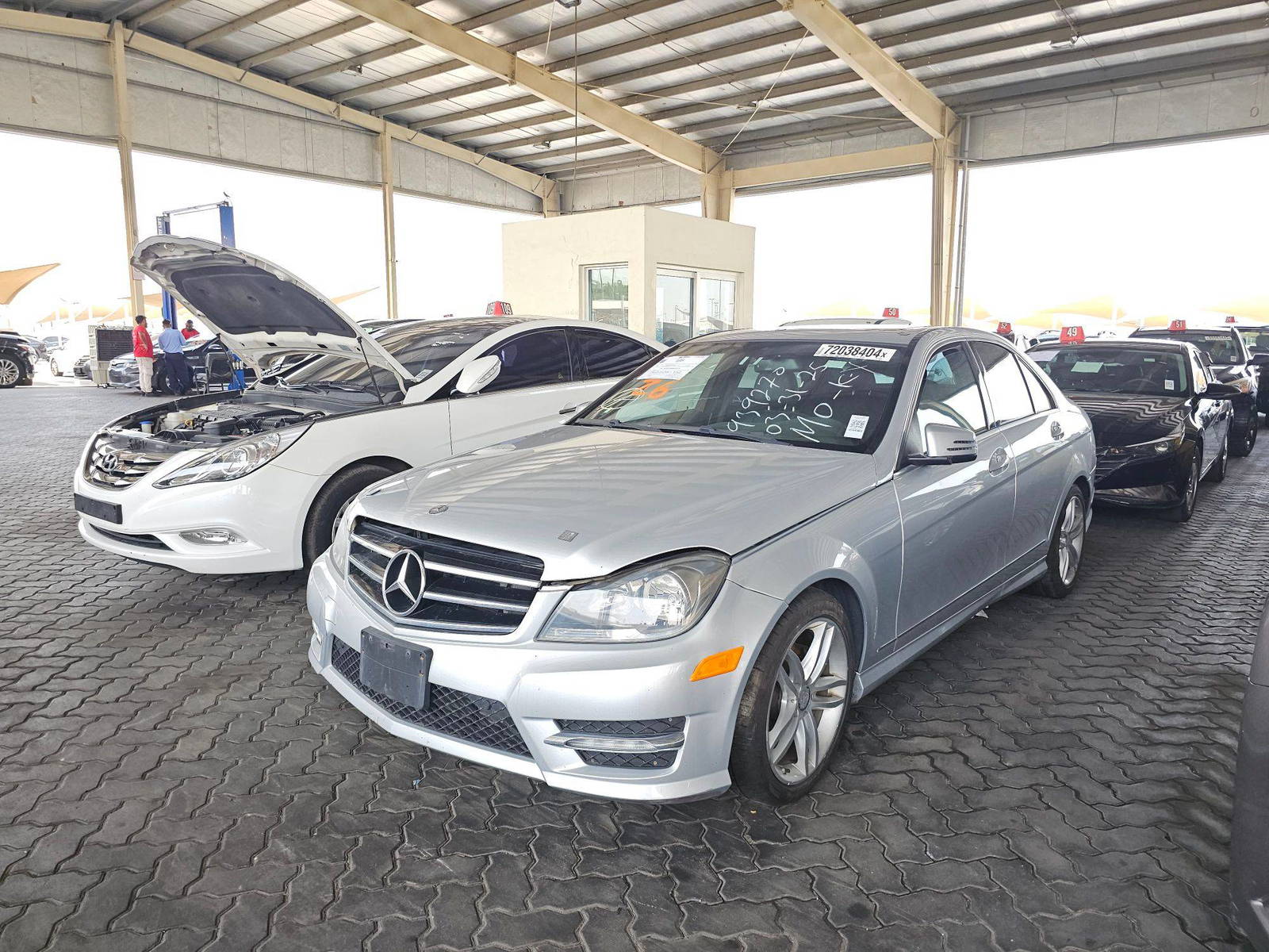 2014 MERCEDES BENZ C-250 — 146979 Miles — Lot B8EA939270 — Souq - Marhaba Auctions Used Cars - Image 5