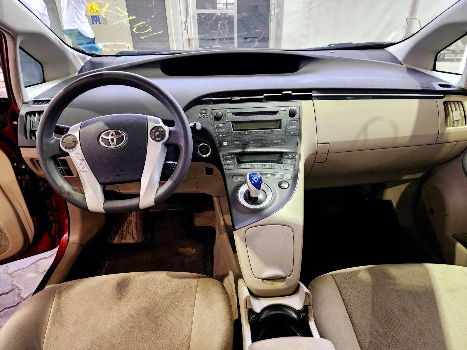 2010 TOYOTA PRIUS — 196728 Miles — Lot 0104503 — Souq - Marhaba Auctions Used Cars - Image 7
