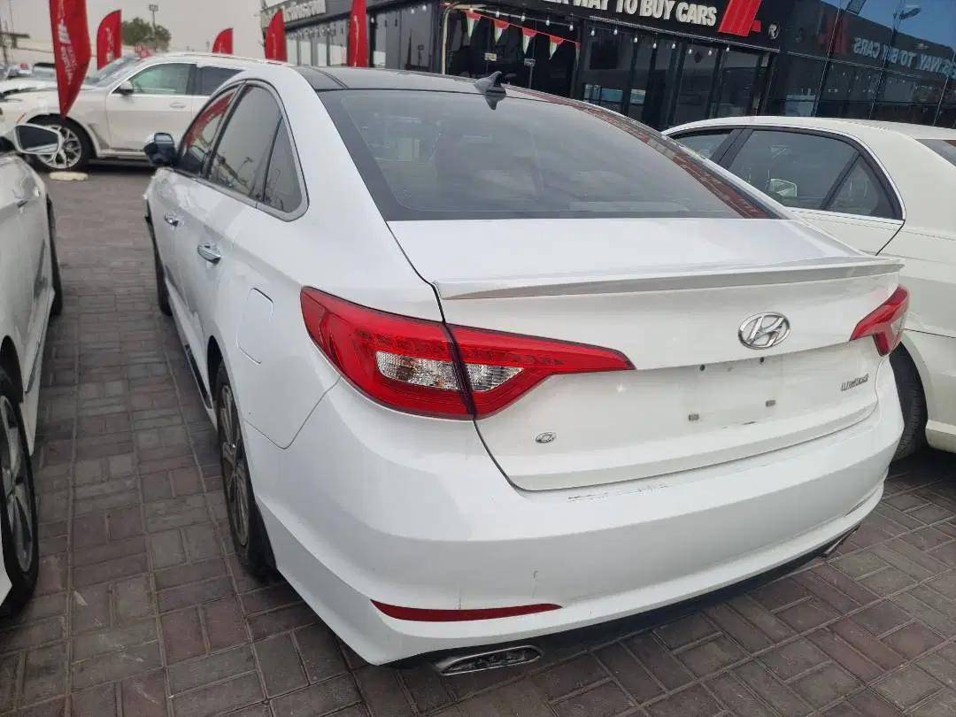 HYUNDAI SONATA SPORT